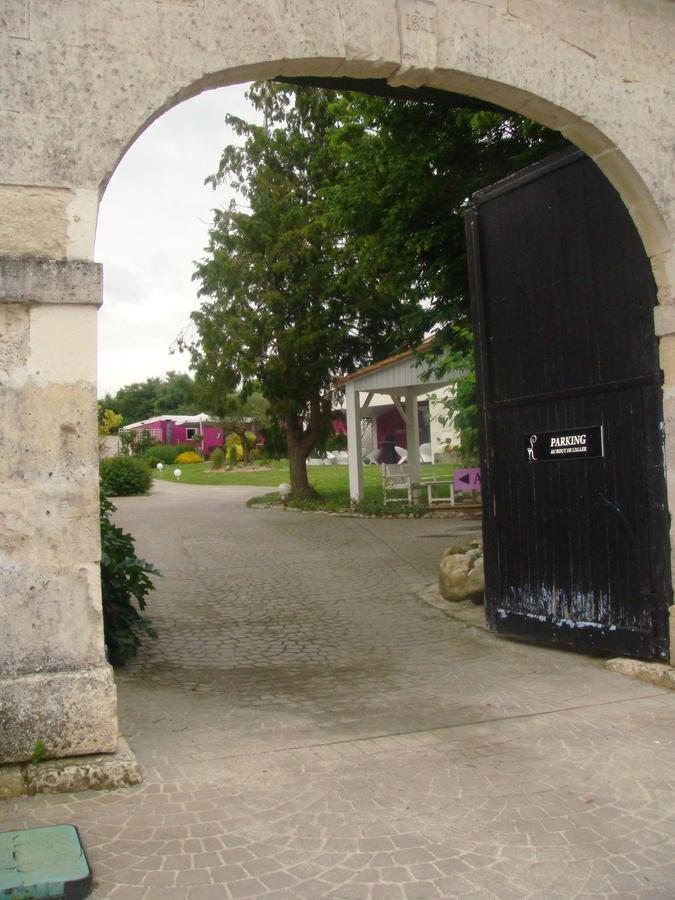 ホテル L'Hedoniste Chérac エクステリア 写真