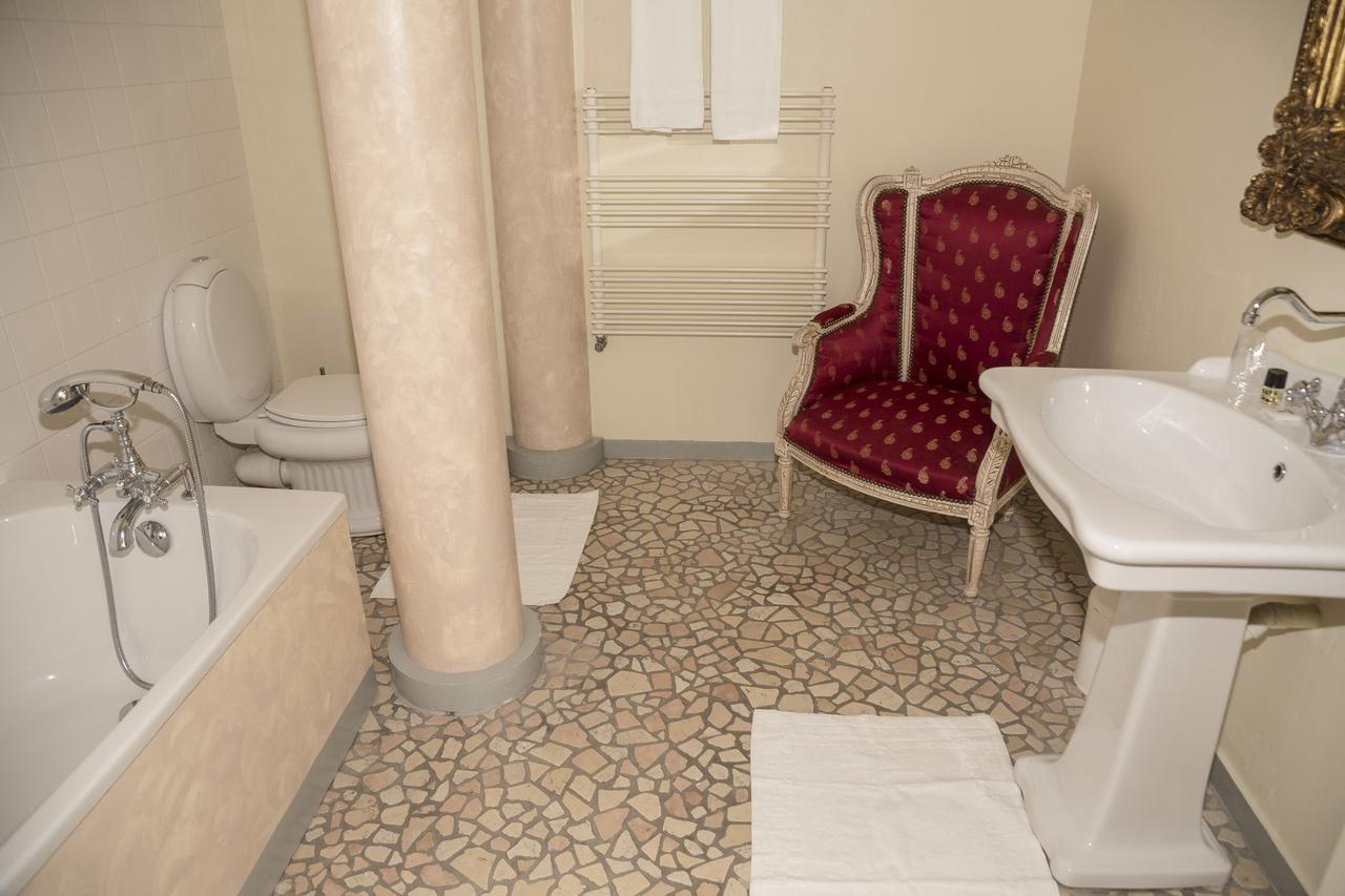 ホテル L'Hedoniste Chérac エクステリア 写真